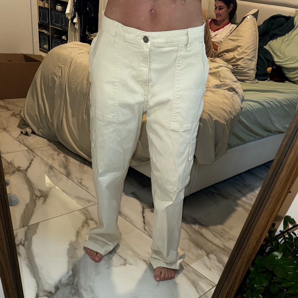 Hollister Beige Low Rise Cargo Pants